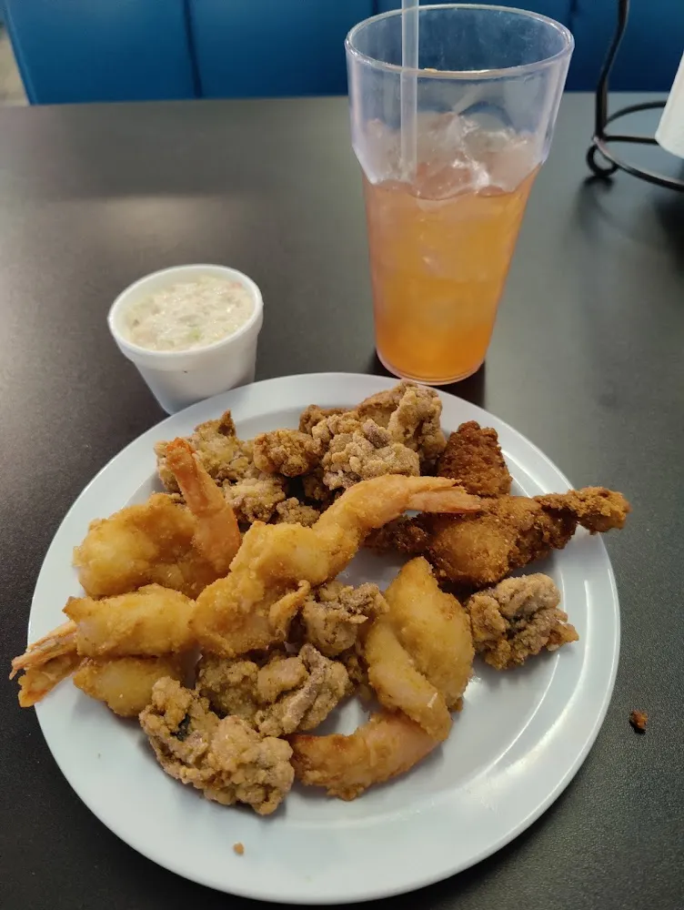 Fried Oysters and Fried Shrimp Platter
